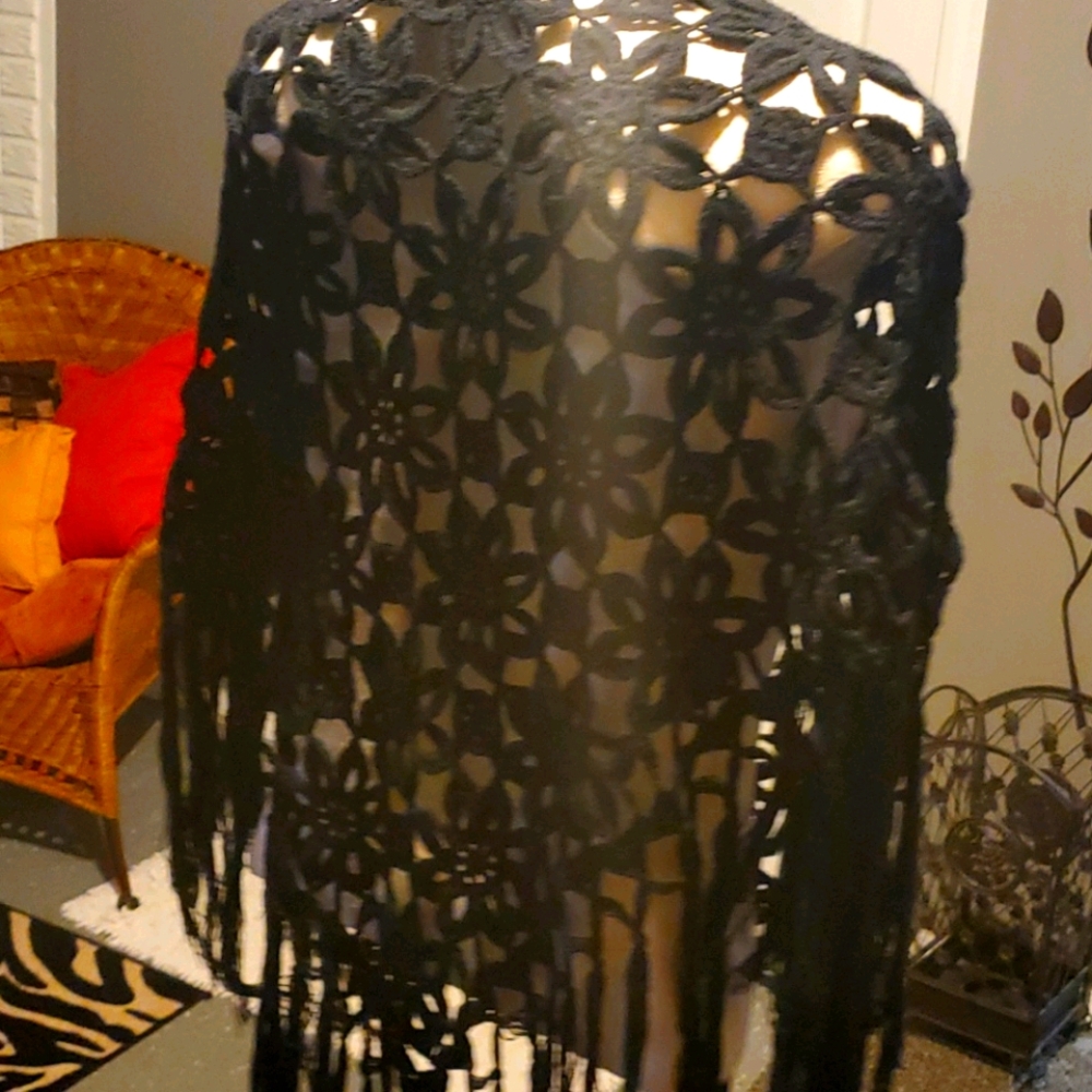 Black shawl